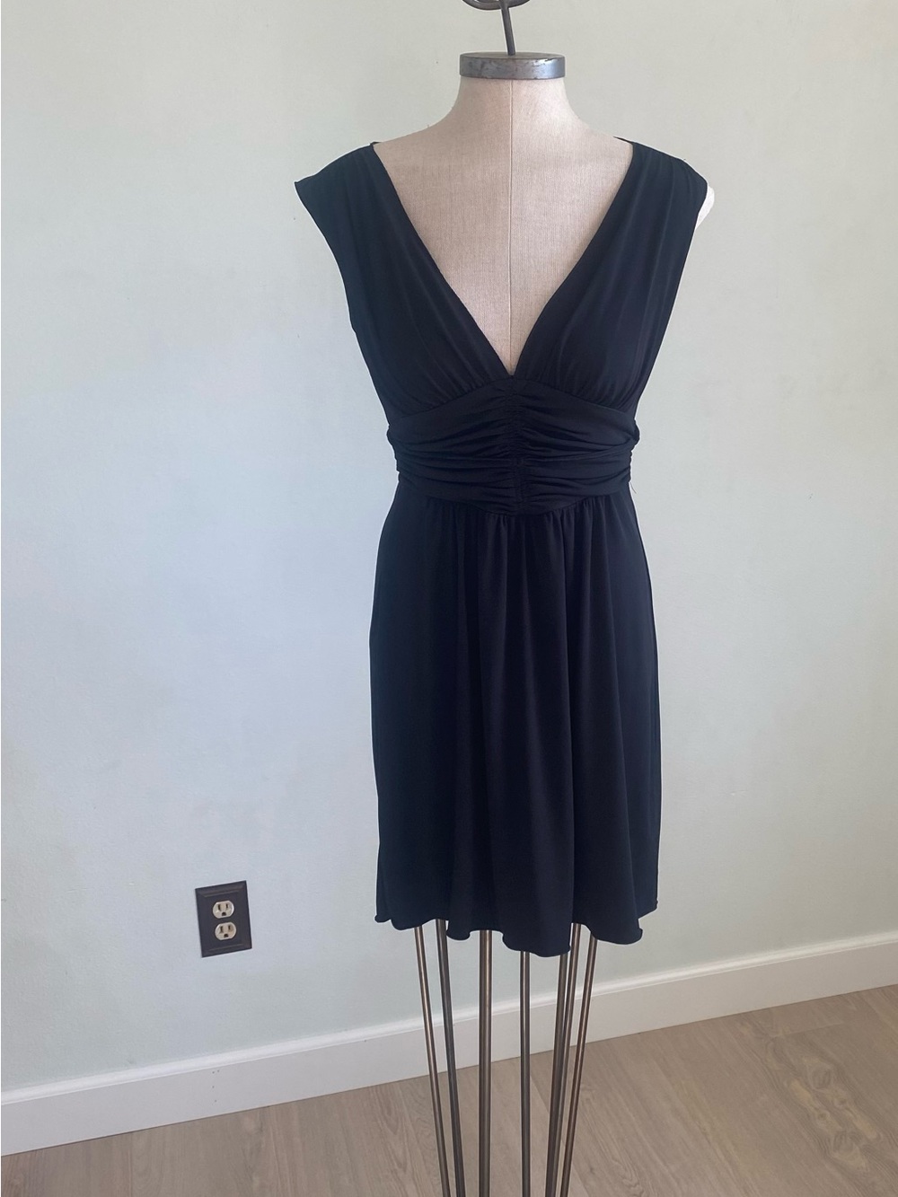 Max Studio Black V-Neck Empire Waist Dress